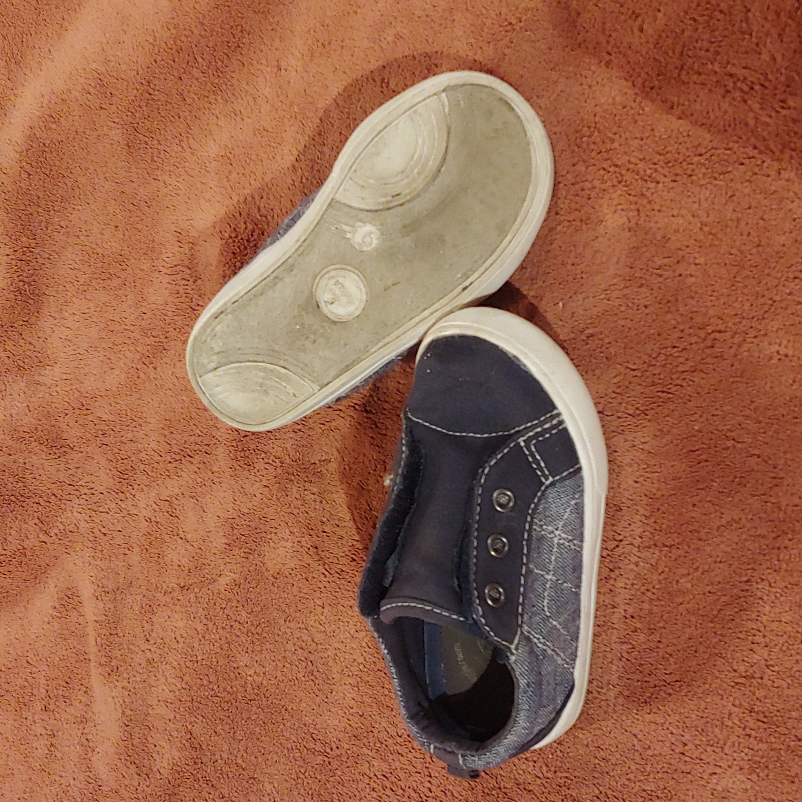 Kid's Canvas Sneakers